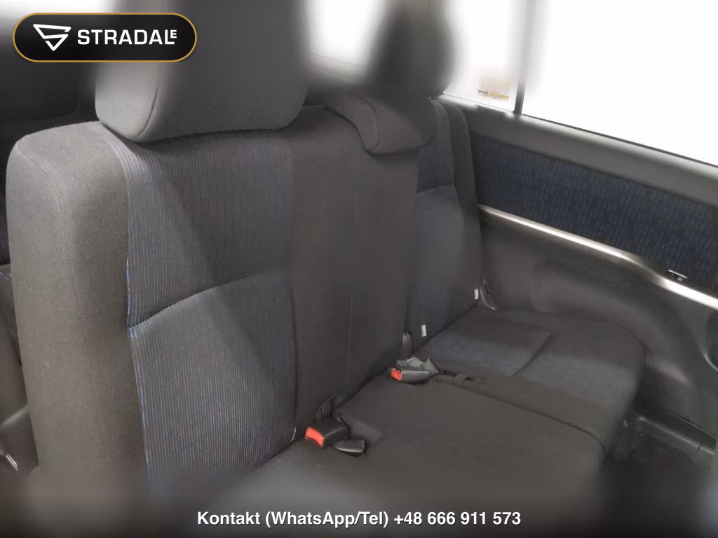 TOYOTA ISIS PLATANA, miniaturka 7