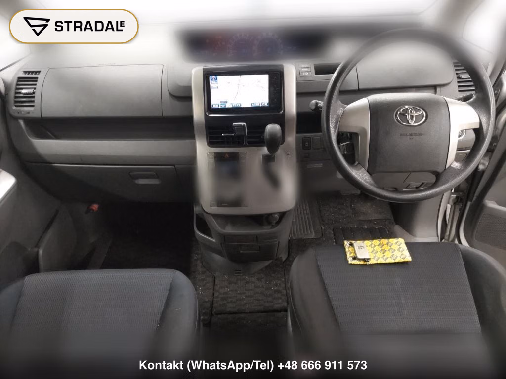 TOYOTA VOXY Z, miniaturka 4