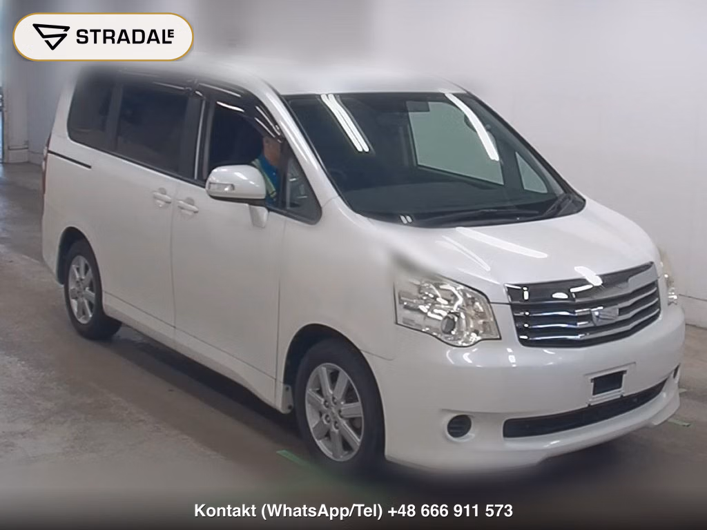 TOYOTA NOAH YY 2011, aukcja z Japonii, zdjęcie 1