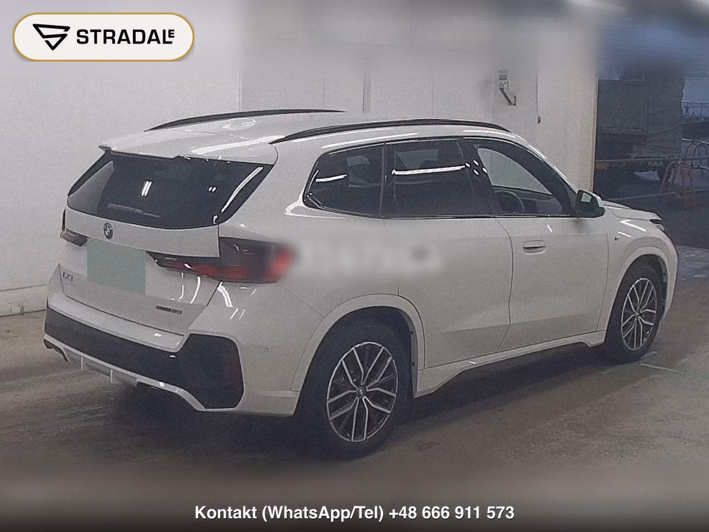 BMW IX1 EDRIVE 20 M-SPORT, miniaturka 6
