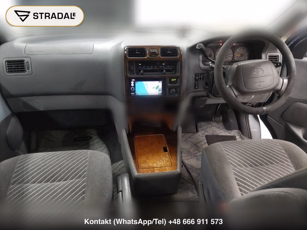 TOYOTA GRANVIA 4D 4WD G, miniaturka 4