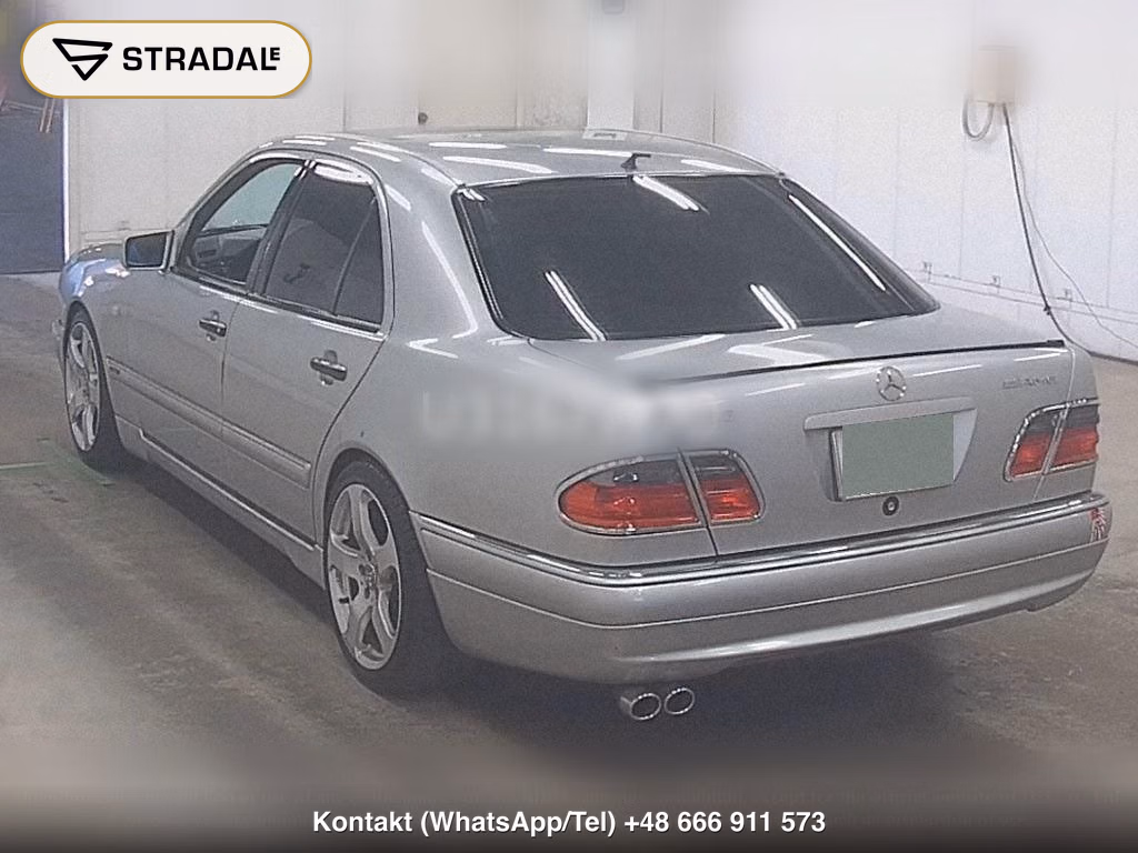 MERCEDES BENZ E-CLASS 4D E320, miniaturka 3