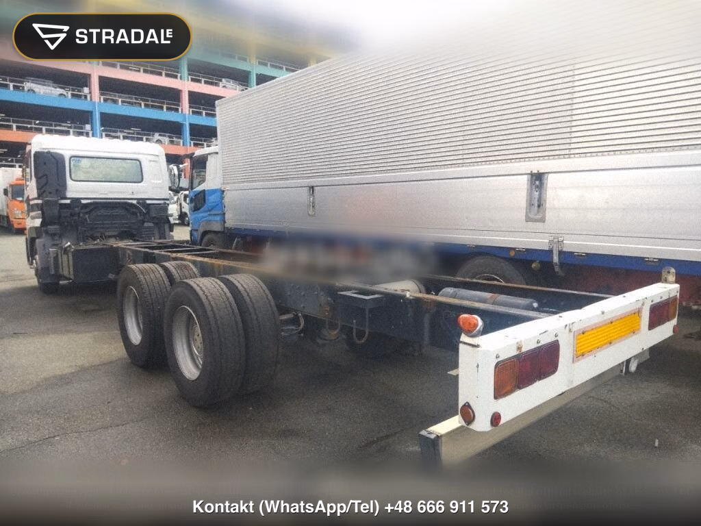 UD TRUCKS QUON, miniaturka 3
