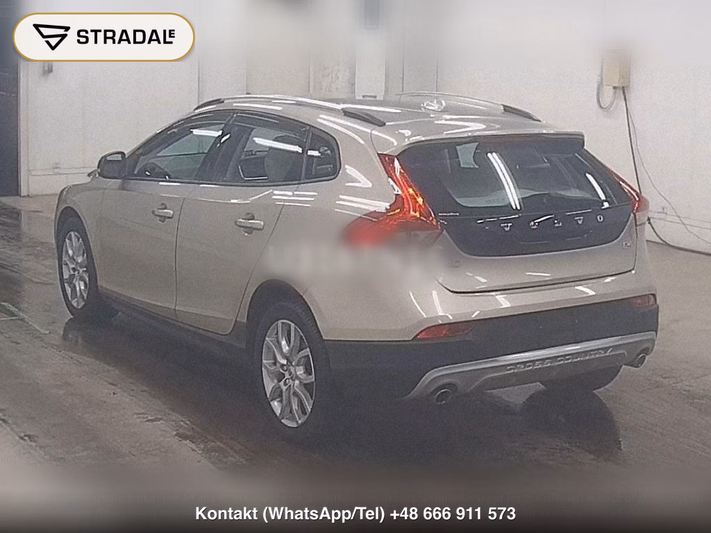 VOLVO V40 CROSS COUNTRY D4 MOMENTUM, miniaturka 3