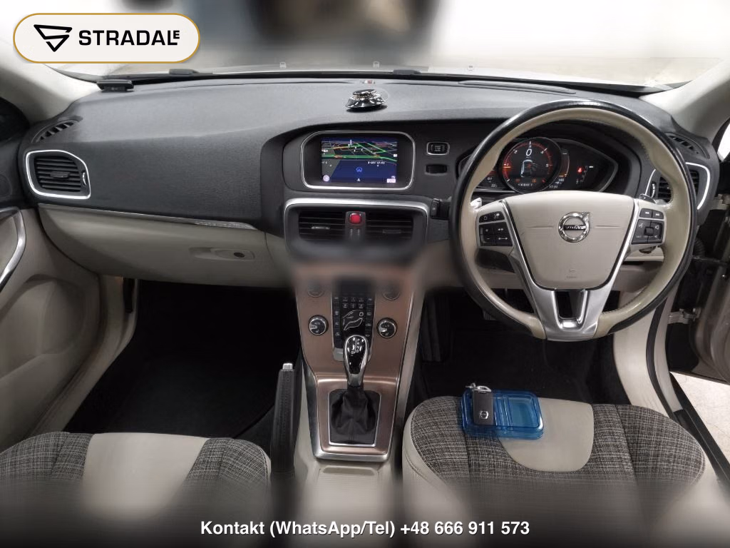 VOLVO V40 CROSS COUNTRY D4 MOMENTUM, miniaturka 4