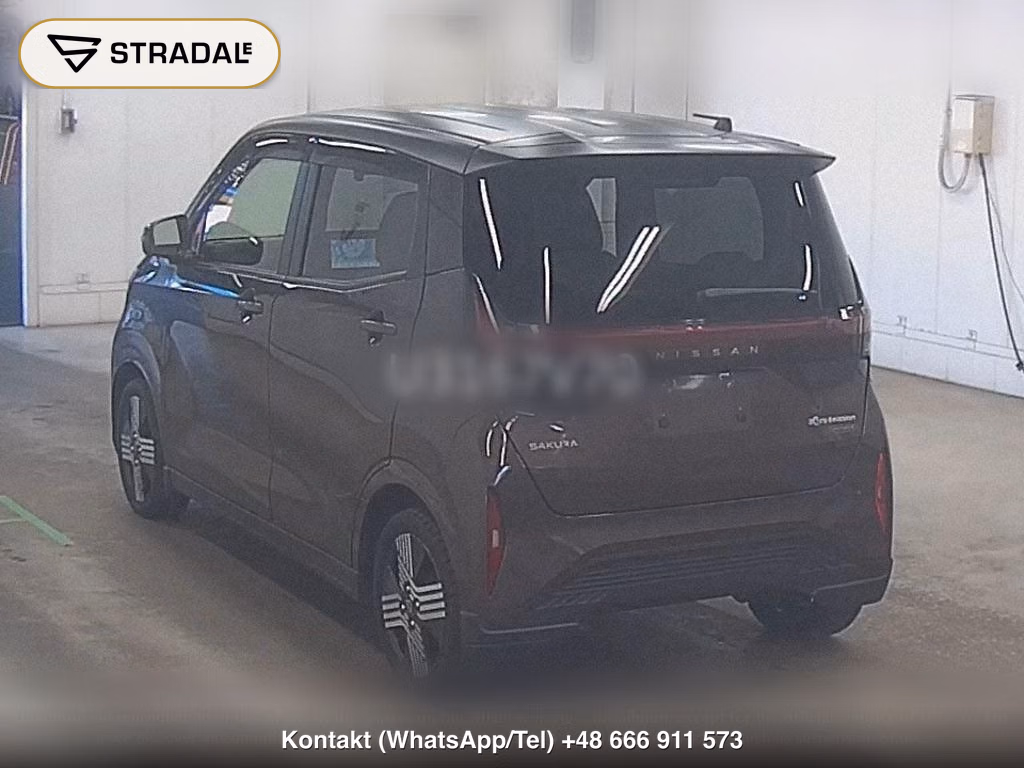 NISSAN SAKURA G, miniaturka 3