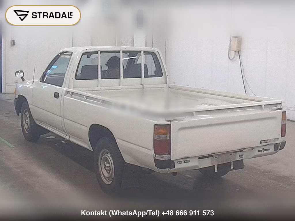 TOYOTA HILUX DX, miniaturka 3