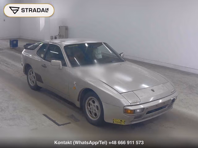 PORSCHE 944 CP 944 1986, samochód z aukcji Japonii