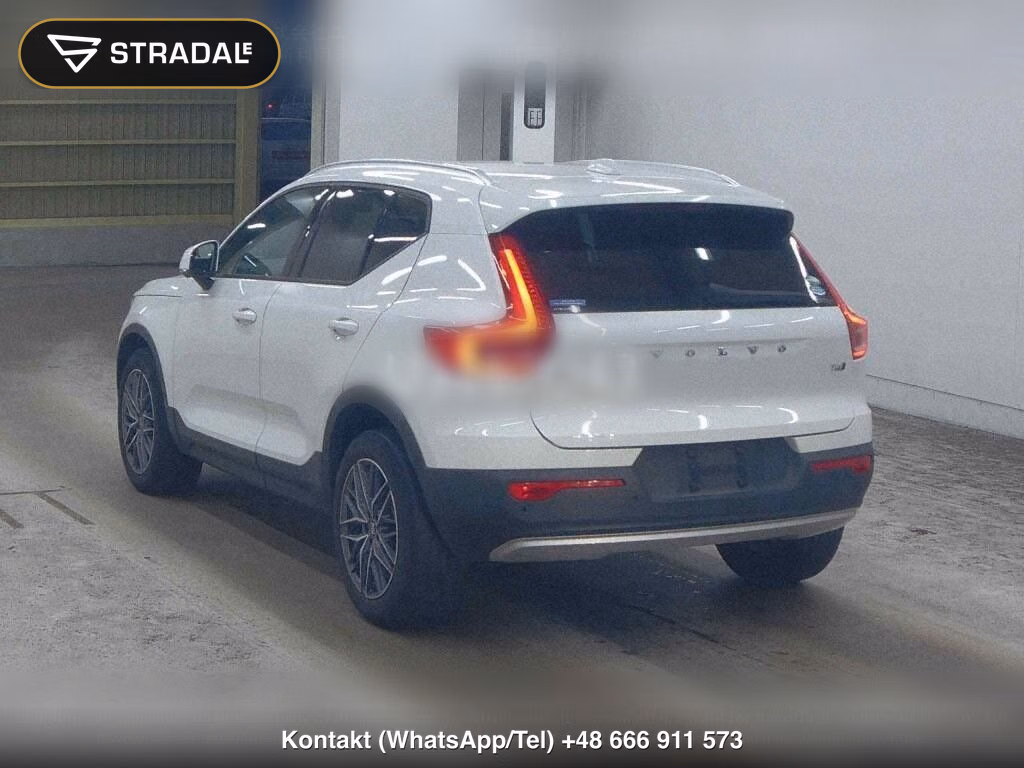 VOLVO XC40 4WD T4 AWD MOMENTUM, miniaturka 3