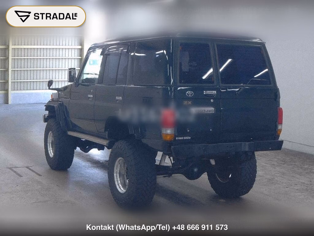 TOYOTA LAND CRUISER 70 5D 4WD ZX, miniaturka 3