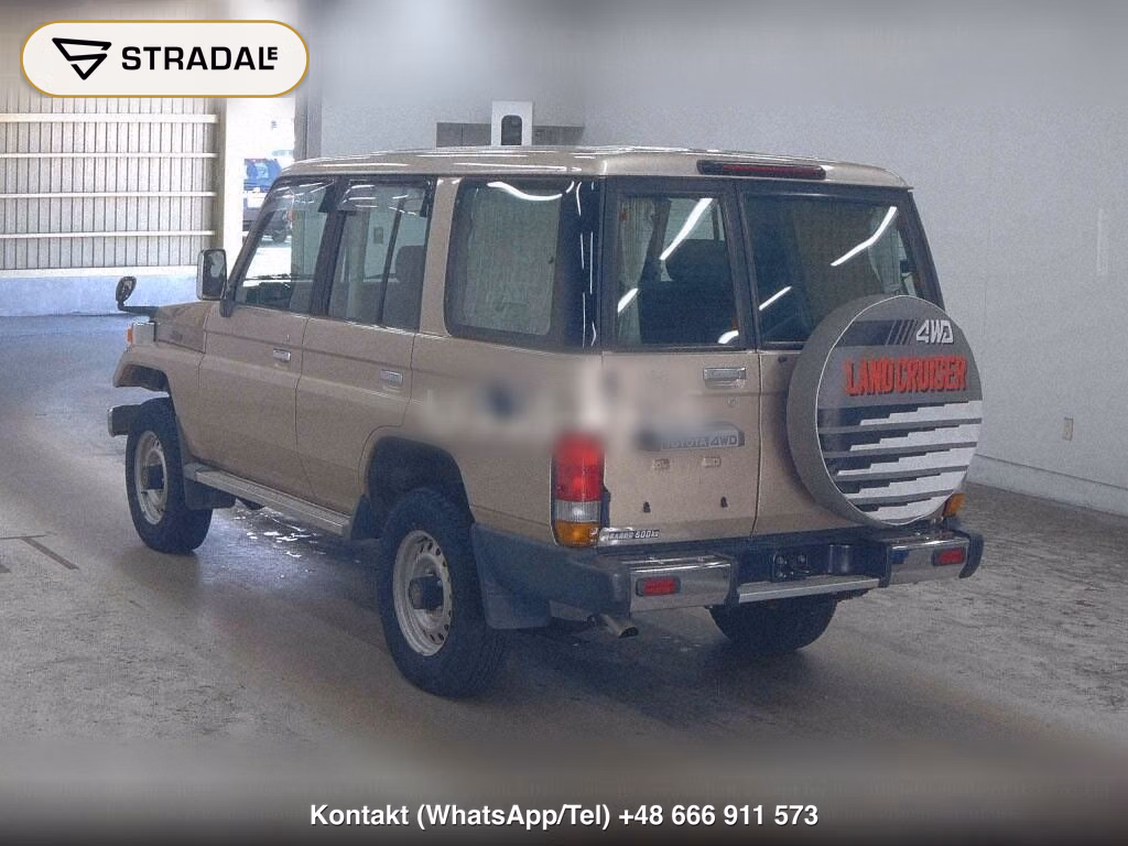 TOYOTA LAND CRUISER 70 5D 4WD LX, miniaturka 3