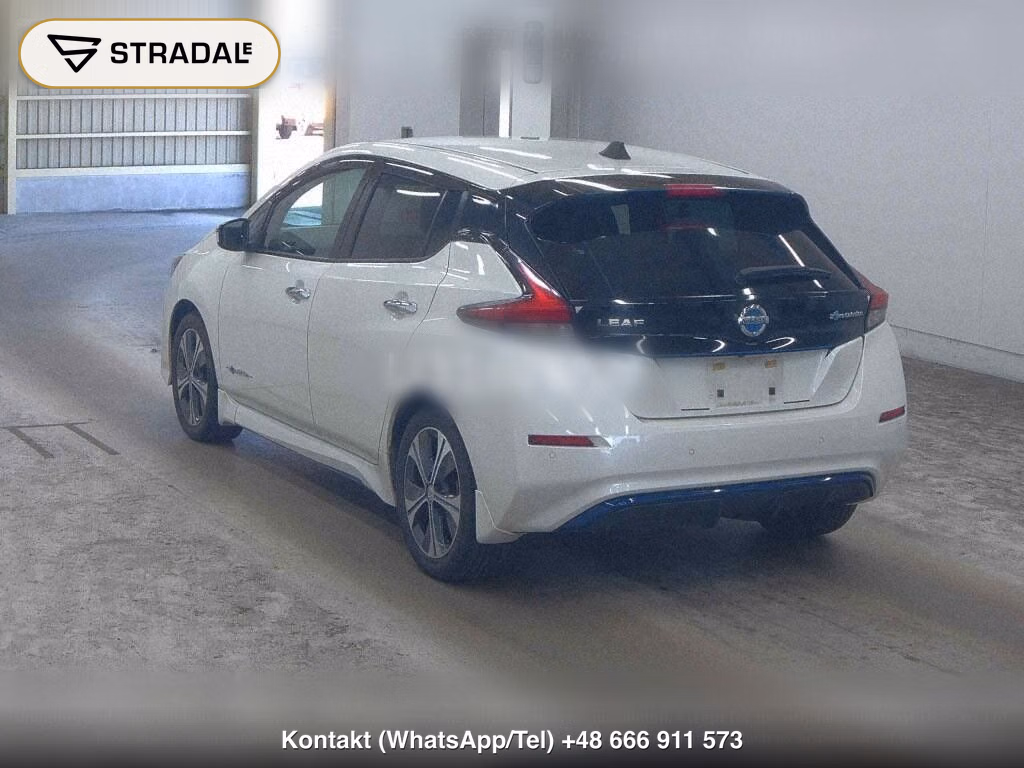 NISSAN LEAF X, miniaturka 3