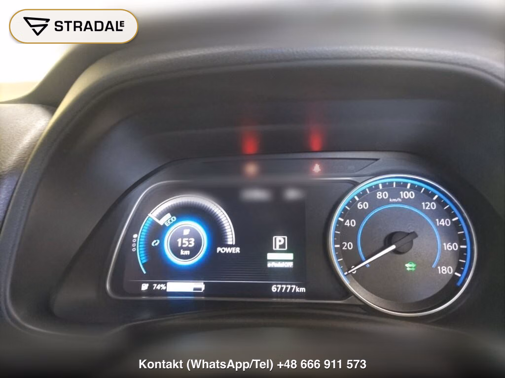 NISSAN LEAF X 10 THOUSAND UNITS MEMORIAL CAR, miniaturka 7
