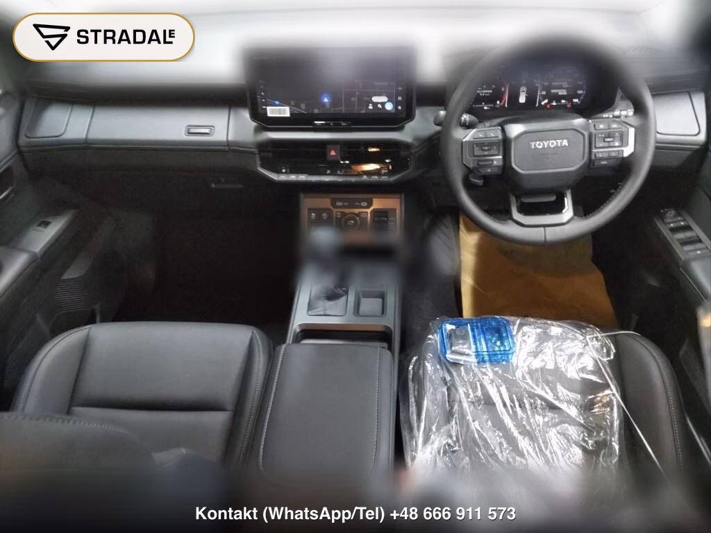 TOYOTA HILUX 4D 4WD Z, miniaturka 4