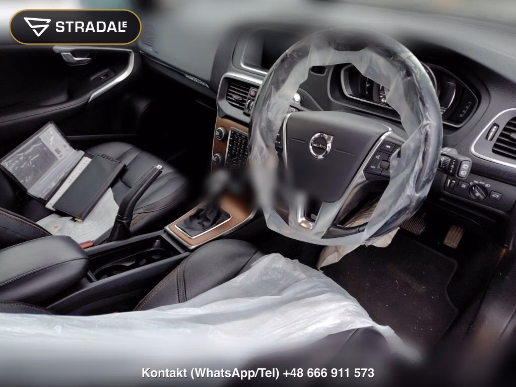 VOLVO V40 4WD CROSS COUNTRY T5 AWD SUMMUM, miniaturka 4
