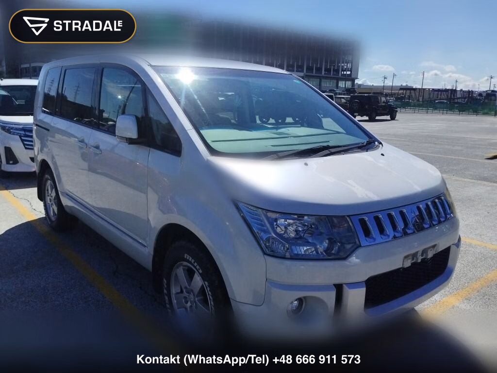 MITSUBISHI DELICA D:5 G POWER PACKAGE 2011, aukcja z Japonii, zdjęcie 1