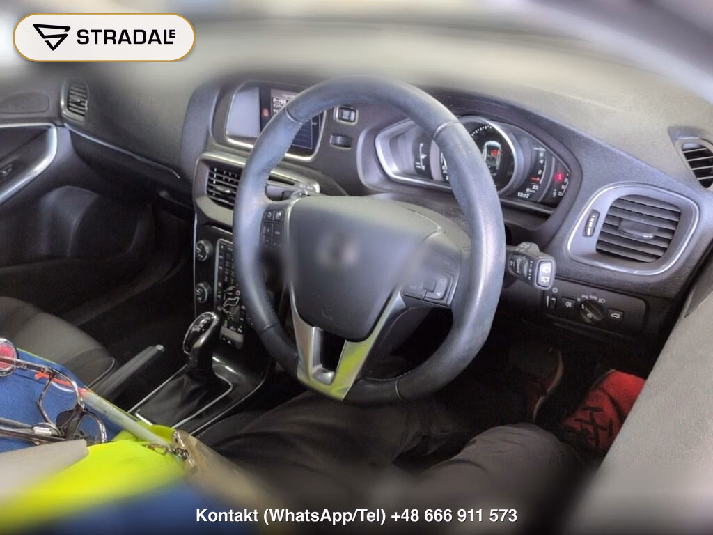 VOLVO V40 T3 MOMENTUM, miniaturka 4