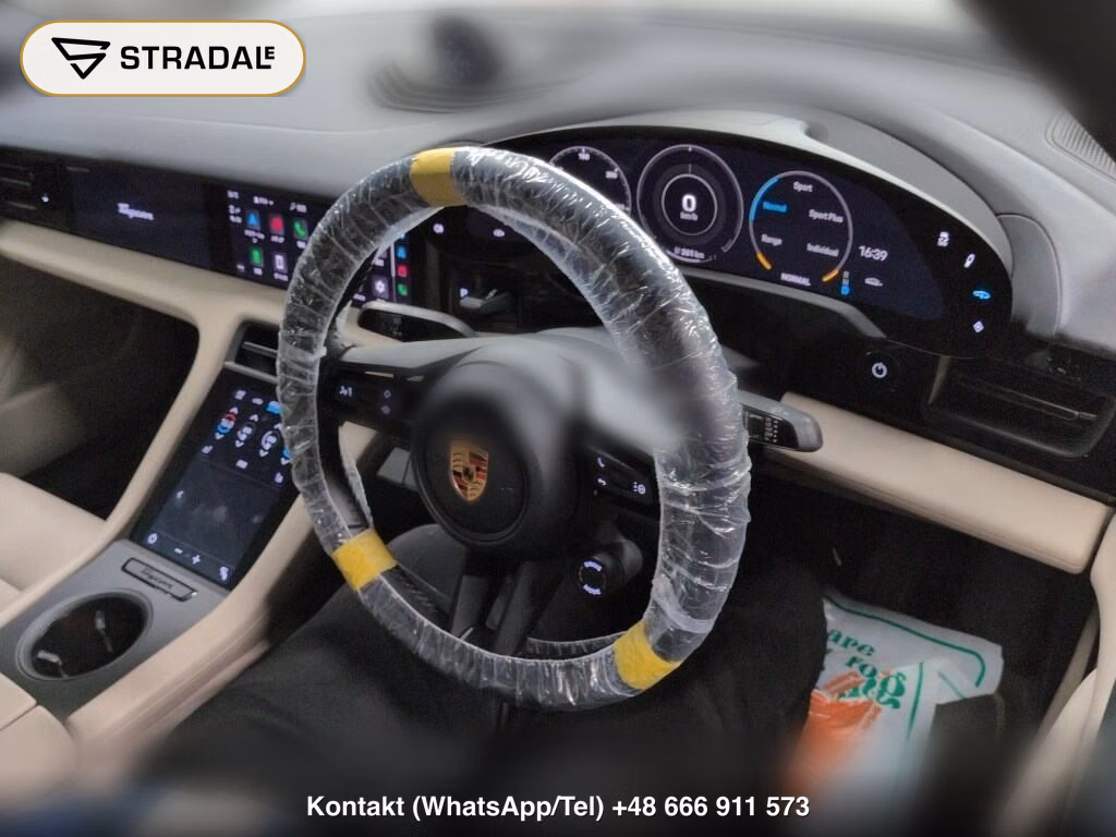 PORSCHE TAYCAN 4D BASE GRADE, miniaturka 4