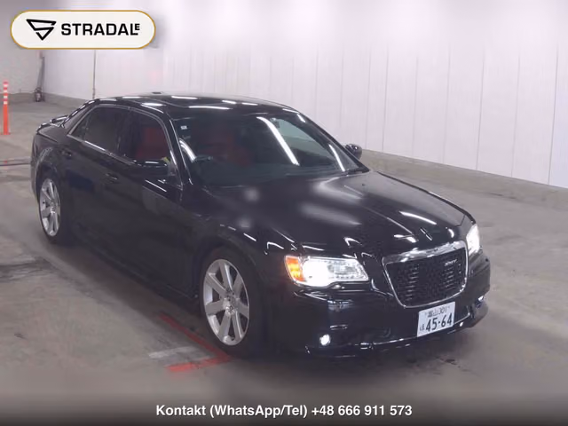CHRYSLER 300 SRT8 2013, samochód z aukcji Japonii