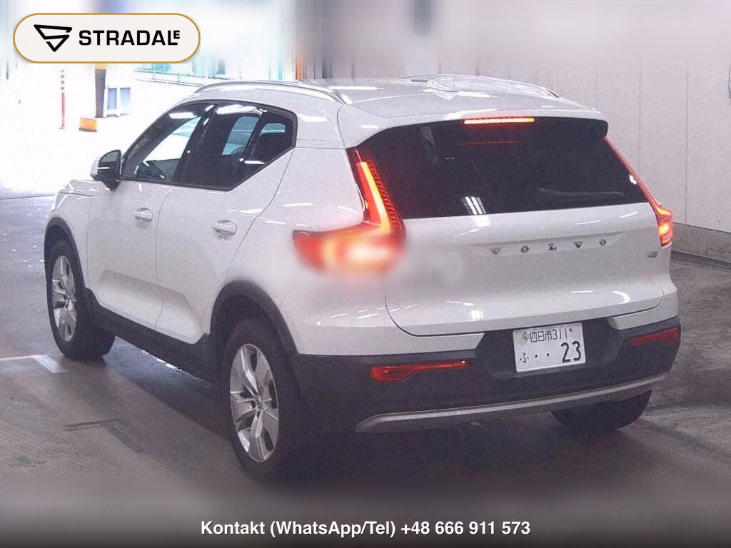 VOLVO XC40 T4 MOMENTUM, miniaturka 3