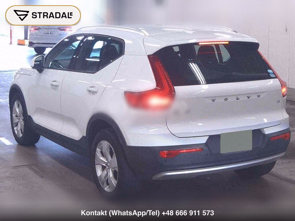 VOLVO XC40 T4 MOMENTUM, miniaturka 3