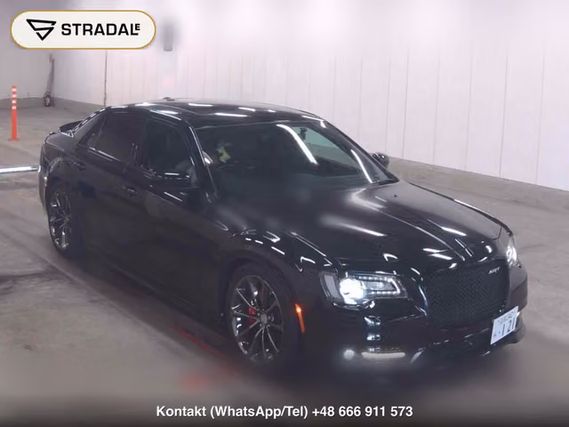 CHRYSLER 300 SRT8 2016, samochód z aukcji Japonii