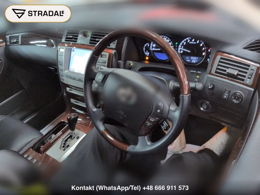 TOYOTA CROWN MAJESTA 4D C TYPE F PACKAGE, miniaturka 4