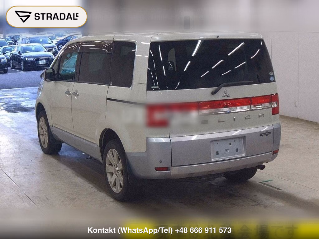 MITSUBISHI DELICA D:5 4WD CHAMONIX, miniaturka 3