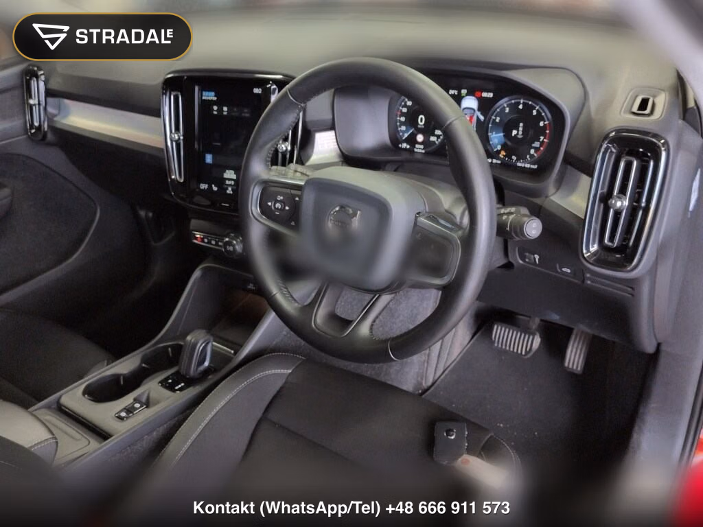 VOLVO XC40 4WD T4 AWD MOMENTUM, miniaturka 4