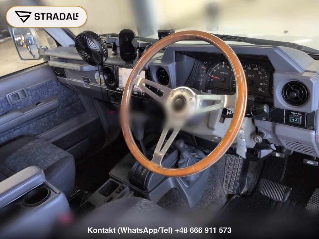 TOYOTA LAND CRUISER 70 5D 4WD ZX, miniaturka 4