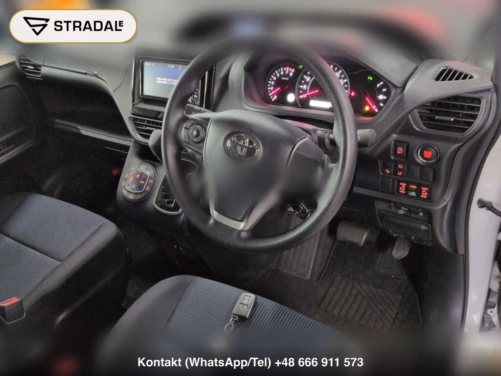 TOYOTA NOAH X, miniaturka 4