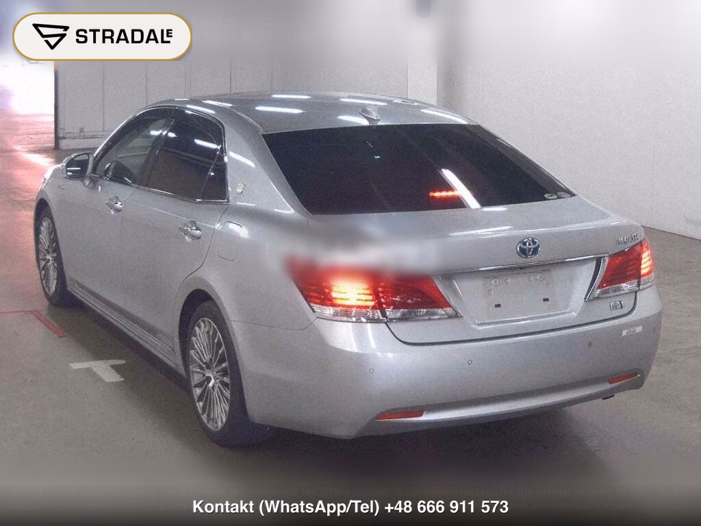 TOYOTA CROWN MAJESTA 4D, miniaturka 3