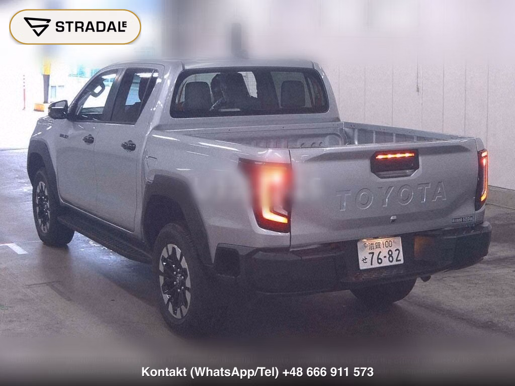 TOYOTA HILUX 4D 4WD Z, miniaturka 3