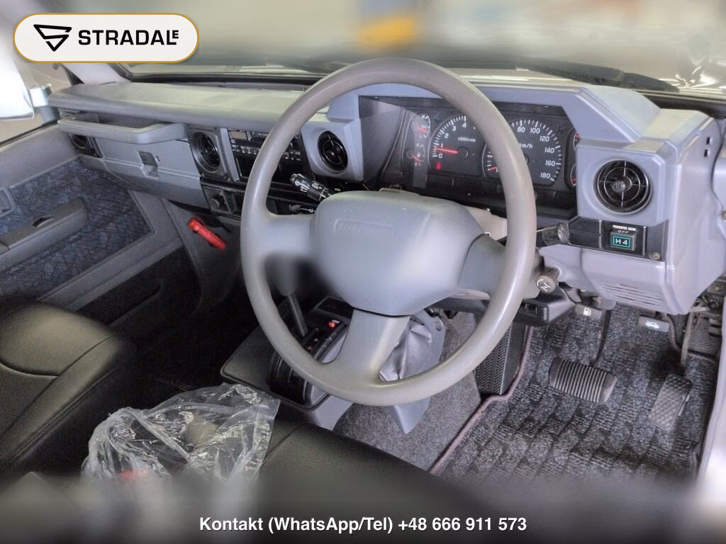 TOYOTA LAND CRUISER 70 5D 4WD ZX, miniaturka 4