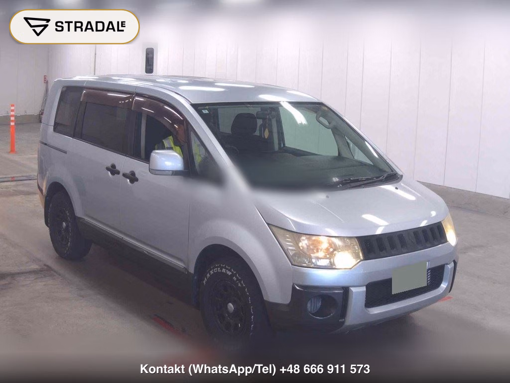 MITSUBISHI DELICA D:5 EXCEED Ⅱ 2010, aukcja z Japonii, zdjęcie 1