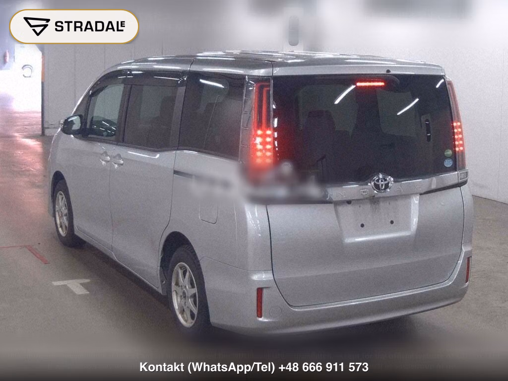 TOYOTA NOAH X, miniaturka 3
