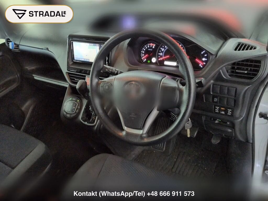 TOYOTA NOAH X, miniaturka 4