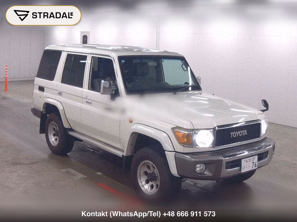 TOYOTA LAND CRUISER 70 5D 4WD VAN, miniaturka 2