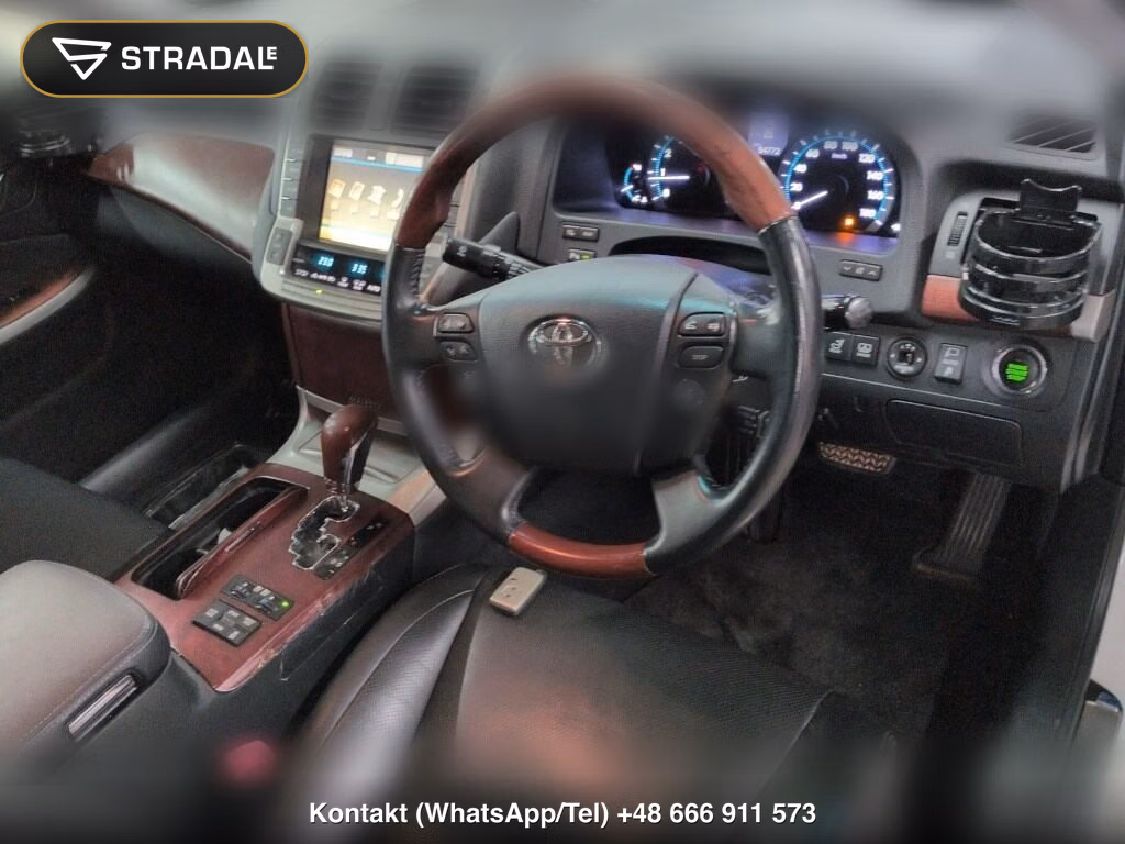 TOYOTA CROWN MAJESTA 4D C TYPE, miniaturka 4