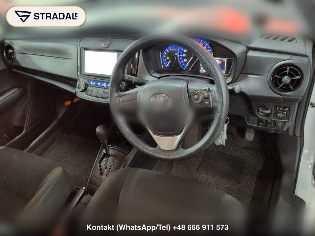 TOYOTA COROLLA AXIO HYBRID, miniaturka 4