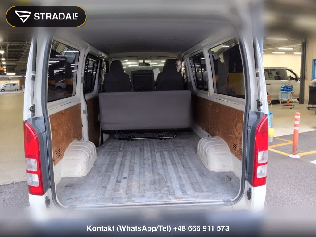 TOYOTA HIACE VAN 4D DX, miniaturka 4