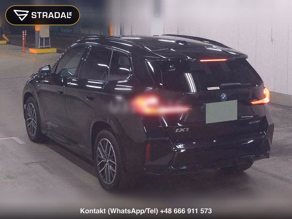 BMW IX1 EDRIVE 20 M-SPORT, miniaturka 3