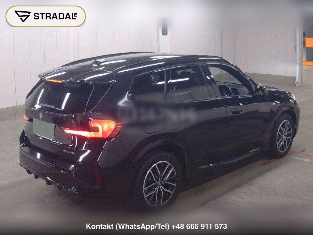 BMW IX1 EDRIVE 20 M-SPORT, miniaturka 6