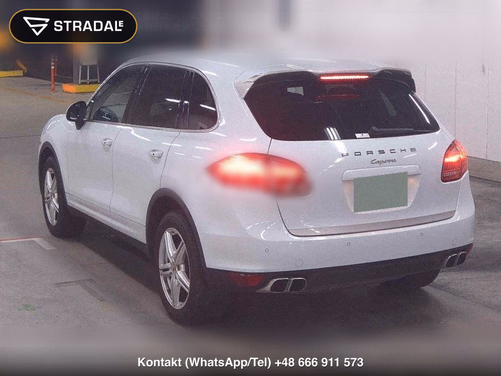 PORSCHE CAYENNE 4WD PLATINUM EDITION, miniaturka 3