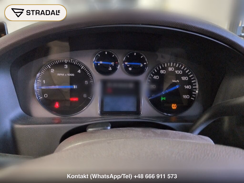 CADILLAC ESCALADE 4WD, miniaturka 7