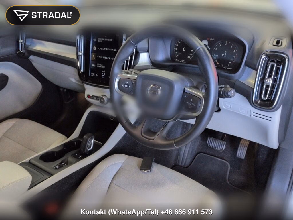 VOLVO XC40 T4 MOMENTUM, miniaturka 4