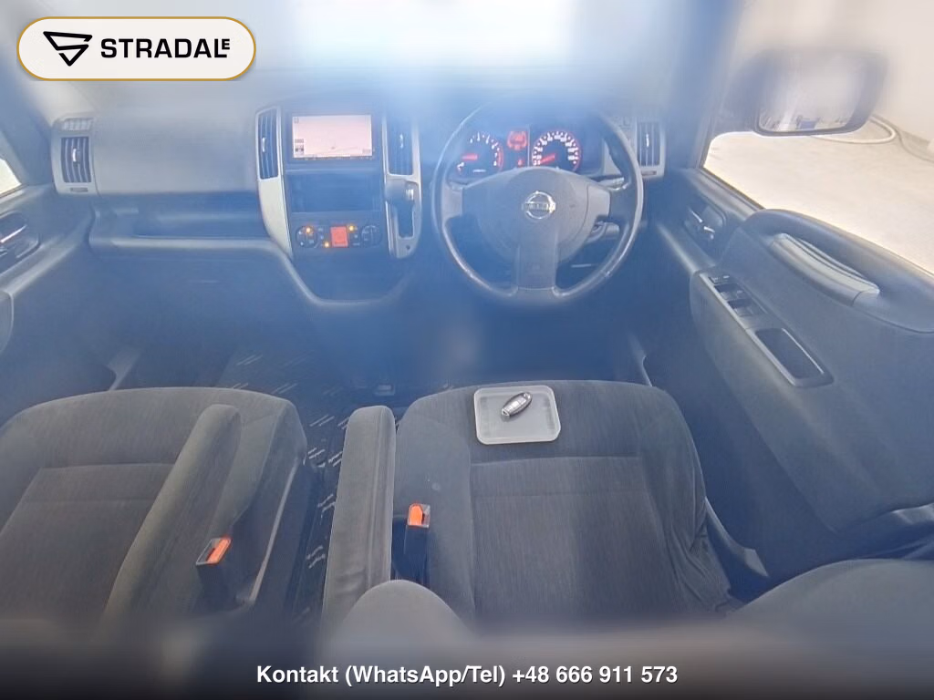 NISSAN SERENA 5D 20S, miniaturka 4
