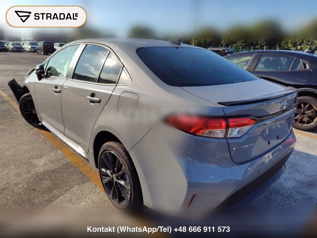 TOYOTA COROLLA 4D, miniaturka 3