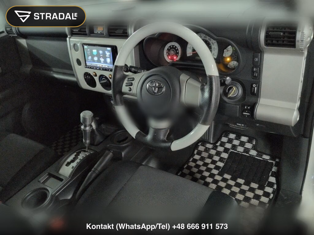 TOYOTA FJ CRUISER 4WD BASE GRADE, miniaturka 4