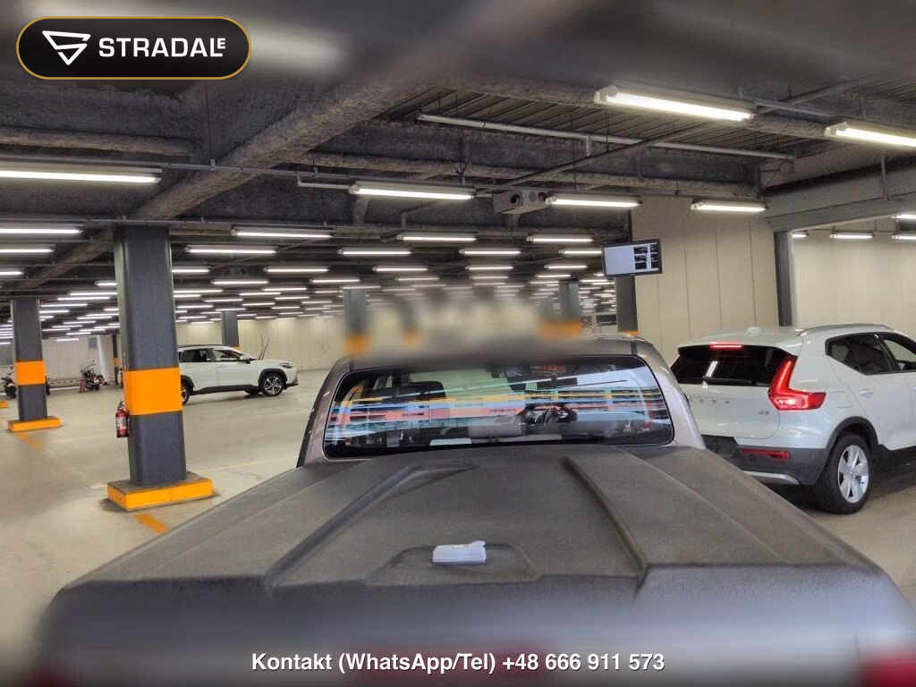 TOYOTA HILUX 4D 4WD Z, miniaturka 4